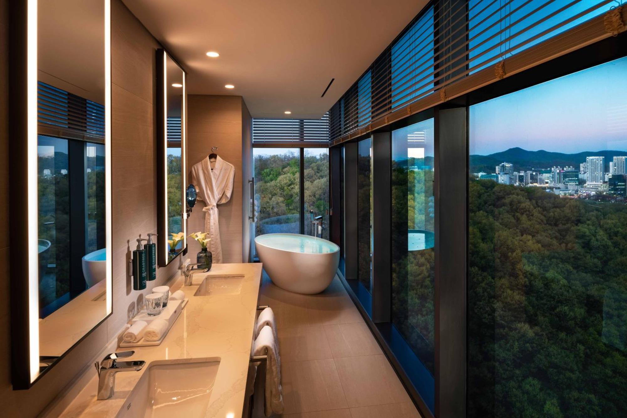 Doubletree By Hilton Seoul Pangyo Hotel Szongnam Kültér fotó